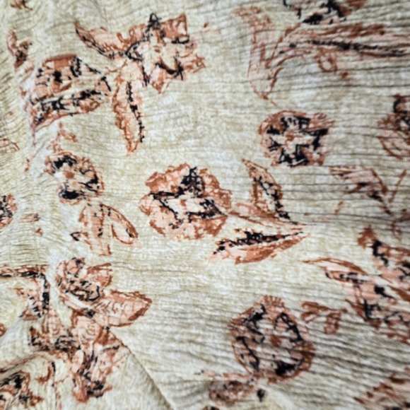 Shirt - Picture 3 of 3